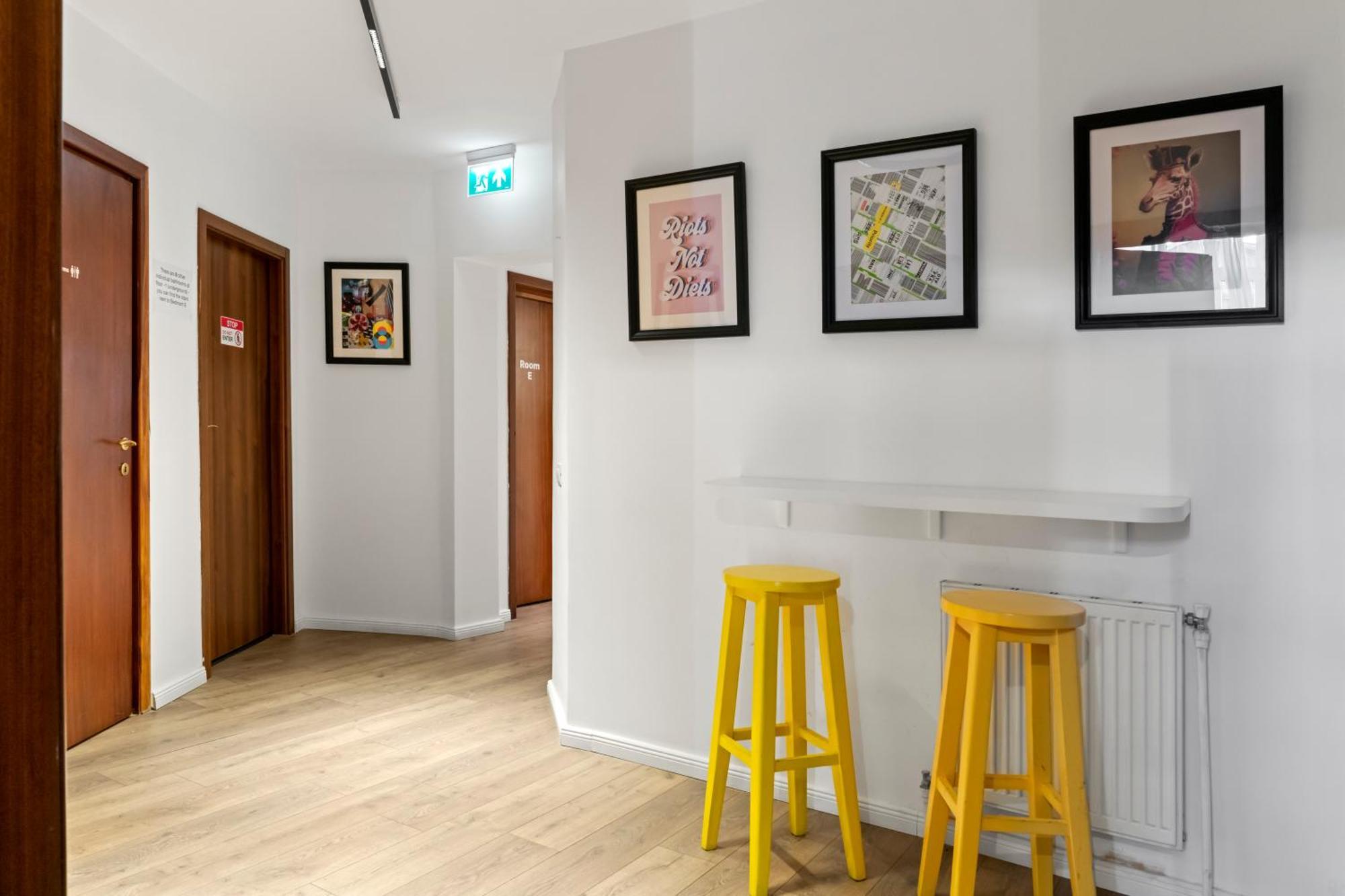 Nest Boutique Hostel Bukares Bagian luar foto