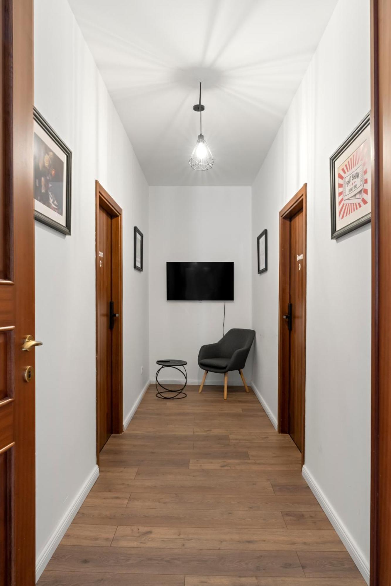 Nest Boutique Hostel Bukares Bagian luar foto