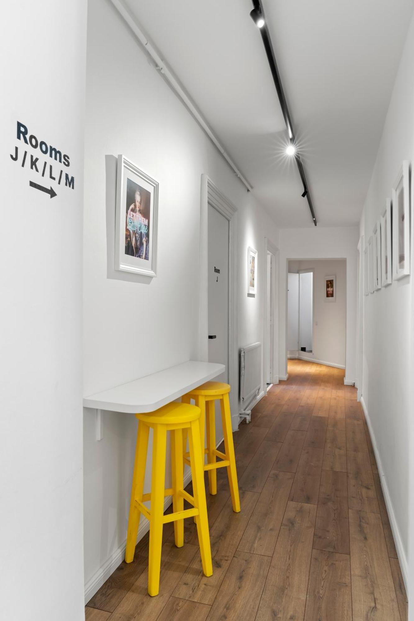 Nest Boutique Hostel Bukares Bagian luar foto