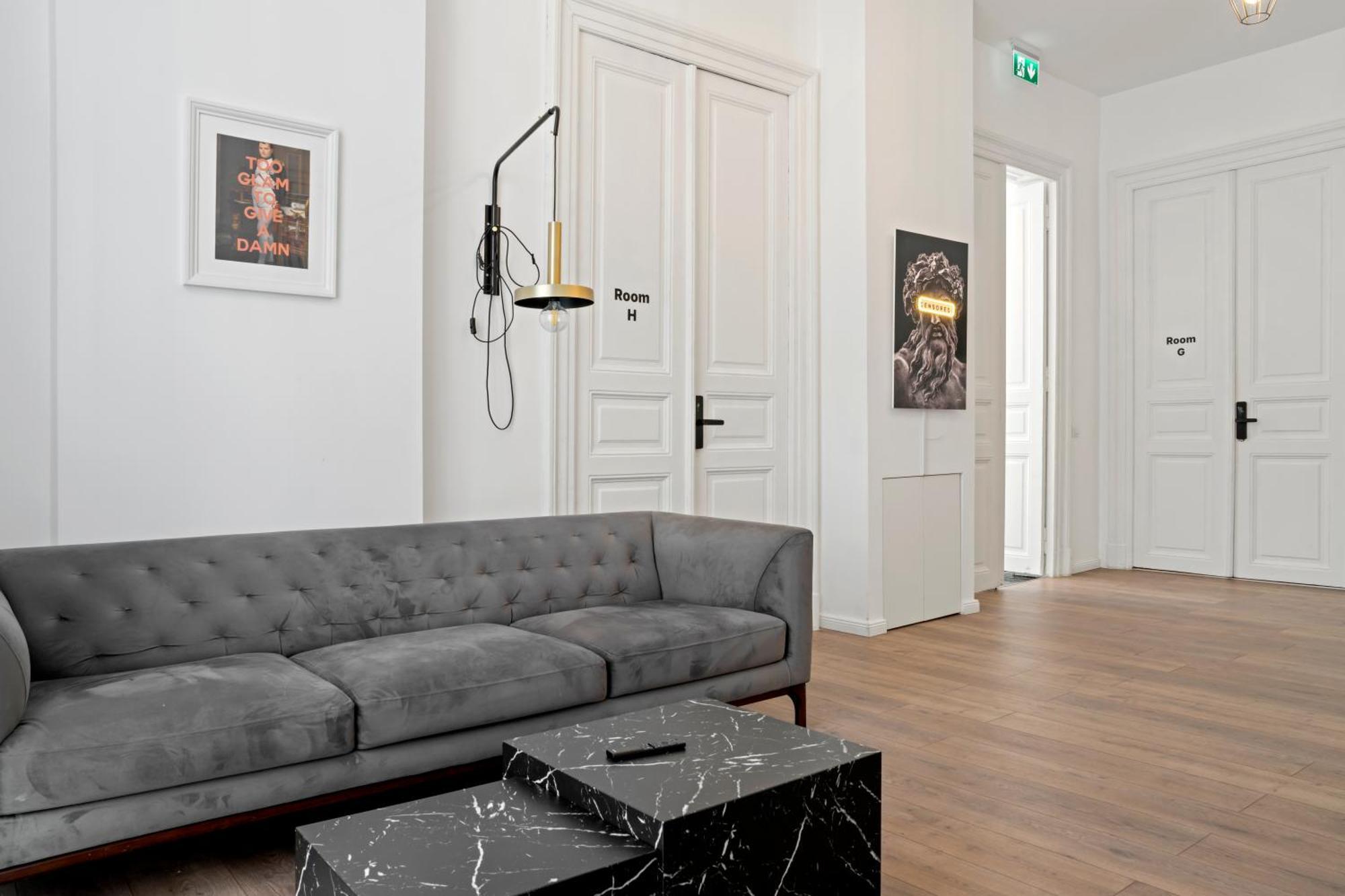 Nest Boutique Hostel Bukares Bagian luar foto